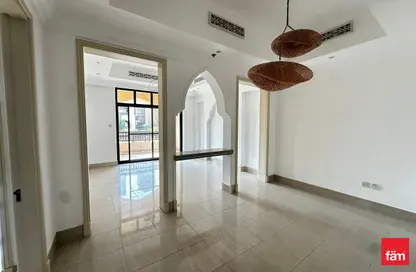 Apartment - 1 Bedroom - 2 Bathrooms for rent in Tajer Residences - The Old Town Island - Old Town - Downtown Dubai - Dubai