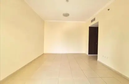 Apartment - 1 Bedroom - 2 Bathrooms for rent in Mazaya 19 - Queue Point - Dubai Land - Dubai