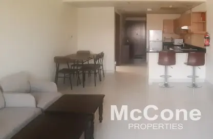 شقة - غرفة نوم - 2 حمامات للايجار في مساكن النخبة رقم 6 - مساكن النخبة الرياضية - مدينة دبي الرياضية - دبي
