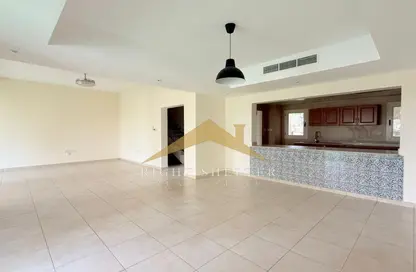 تاون هاوس - 4 غرف نوم - 3 حمامات للايجار في تاون هاوسز قرية الحمرا - قرية الحمرا - رأس الخيمة تاون هاوس - 4 غرف نوم - 3 حمامات للايجار في تاون هاوسز قرية الحمرا - قرية الحمرا - رأس الخيمة