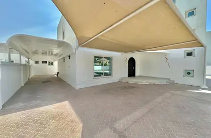 Villa - 4 Bedrooms - 4 Bathrooms for rent in Garhood Complex - Al Garhoud - Dubai