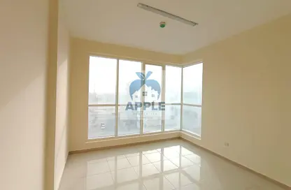 شقة - غرفة نوم - 1 حمام للايجار في الزاهية - تجارية مويلح - الشارقة