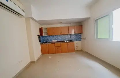 Apartment - Studio - 1 Bathroom for rent in Muwailih Building - Muwaileh - Sharjah
