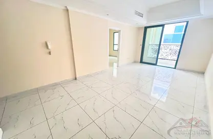 Apartment - 1 Bedroom - 2 Bathrooms for rent in Muwaileh 29 Building - Muwaileh - Sharjah