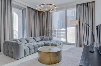 Living Room image for: Apartment - 1 Bedroom - 1 Bathroom for rent in Forte - Downtown Dubai - Dubai, Image 1