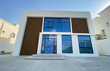 فيلا - 5 غرف نوم - 7 حمامات للايجار في مدينة الرياض - أبوظبي