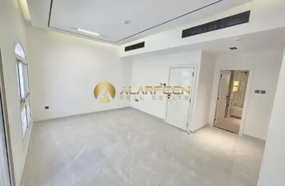 فيلا - 5 غرف نوم - 6 حمامات للايجار في مسكن الامير - منطقة 11 - قرية الجميرا سركل - دبي