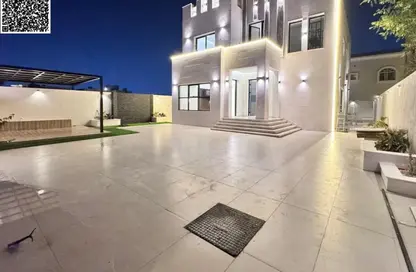 Villa - 5 Bedrooms - 7+ Bathrooms for sale in Al Mowaihat 1 - Al Mowaihat - Ajman