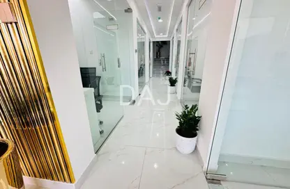 Office Space - Studio - 1 Bathroom for rent in Al Karama - Dubai