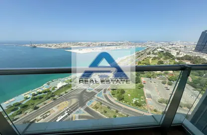 Apartment - 3 Bedrooms - 5 Bathrooms for rent in Corniche Road - Abu Dhabi