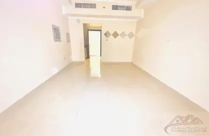 Apartment - Studio - 1 Bathroom for rent in Muwaileh 29 Building - Muwaileh - Sharjah