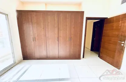 Apartment - 2 Bedrooms - 2 Bathrooms for rent in SG Muwaileh Building - Muwaileh - Sharjah