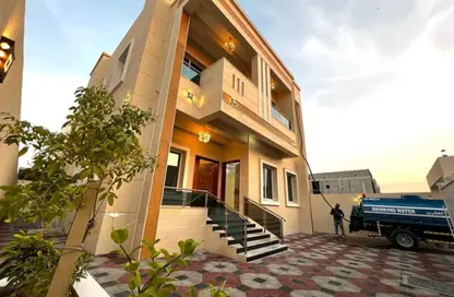 Villa - 5 Bedrooms - 6 Bathrooms for rent in Al Amira Village - Al Yasmeen - Ajman