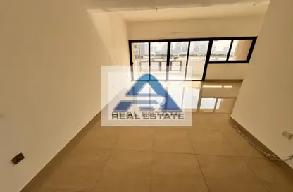 Villa - 5 Bedrooms - 7 Bathrooms for rent in Al Mina - Abu Dhabi