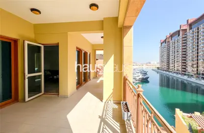 Balcony image for: Apartment - 2 Bedrooms - 3 Bathrooms for sale in Marina Residences 6 - Marina Residences - Palm Jumeirah - Dubai, Image 1