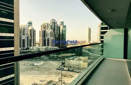 شقة - غرفة نوم - 2 حمامات للايجار في حافة الخليج - الخليج التجاري - دبي