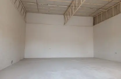 مستودع - استوديو - 1 حمام للايجار في أم درع - أم القيوين