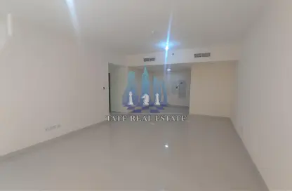 شقة - 3 غرف نوم - 3 حمامات للايجار في روضة أبو ظبي - أبوظبي