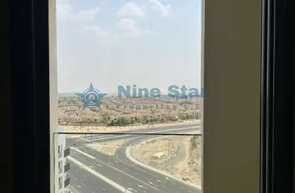 شقة - غرفة نوم - 2 حمامات للايجار في برج روكان A - برج روكان - دبي لاند - دبي