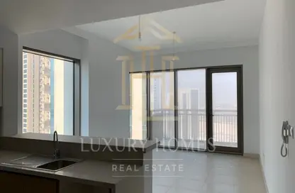 Kitchen image for: Apartment - 3 Bedrooms - 4 Bathrooms for rent in Palace Residences - Dubai Creek Harbour (The Lagoons) - Dubai, Image 1