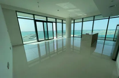 Apartment - 3 Bedrooms - 3 Bathrooms for rent in Beach Vista - EMAAR Beachfront - Dubai Harbour - Dubai
