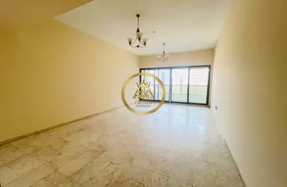 شقة - 3 غرف نوم - 3 حمامات للايجار في شارع التعاون - التعاون - الشارقة