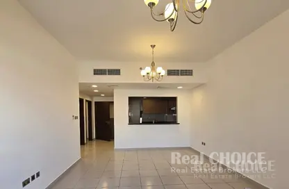 شقة - غرفة نوم - 2 حمامات للايجار في مساكن الرقابات ١ - المرقبات - ديرة - دبي شقة - غرفة نوم - 2 حمامات للايجار في مساكن الرقابات ١ - المرقبات - ديرة - دبي