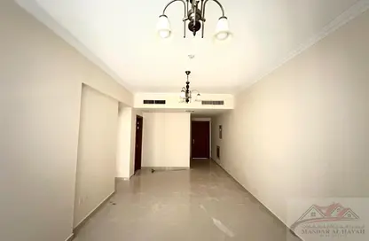 Apartment - 1 Bedroom - 2 Bathrooms for rent in Muwaileh 29 Building - Muwaileh - Sharjah