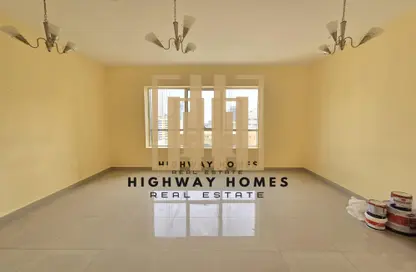Apartment - 2 Bedrooms - 2 Bathrooms for rent in Street 20 - Al Nahda - Sharjah