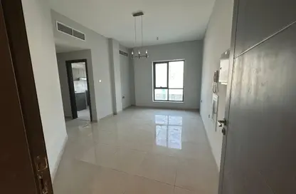 Apartment - 1 Bedroom - 2 Bathrooms for rent in Al Rashidiya Towers - Al Rashidiya - Ajman Downtown - Ajman