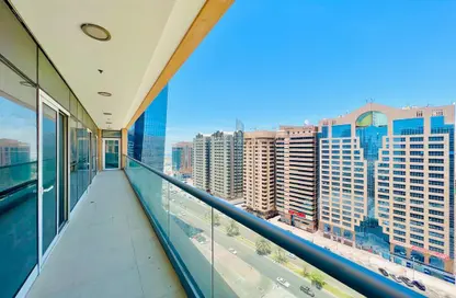 Apartment - 4 Bedrooms - 4 Bathrooms for rent in Shining Towers - Al Khalidiya - Abu Dhabi