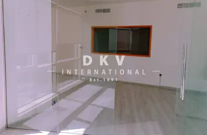 Office Space - Studio - 2 Bathrooms for rent in Fairmont Hotel - Sheikh Zayed Road - Dubai