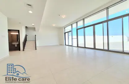 Apartment - 4 Bedrooms - 5 Bathrooms for rent in Rawdhat - Airport Road - Abu Dhabi