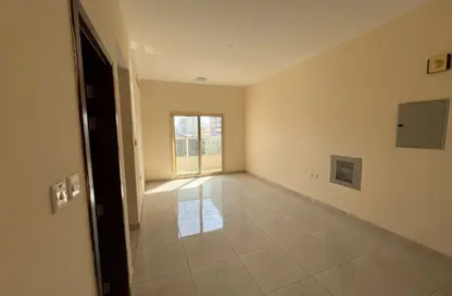 Apartment - 1 Bedroom - 2 Bathrooms for rent in Ajman Creek Towers - Al Rashidiya 1 - Al Rashidiya - Ajman