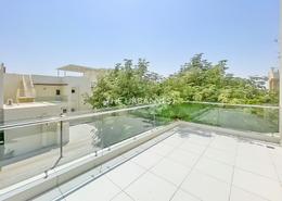 صورةشرفة لـ: تاون هاوس - 3 غرف نوم - 3 حمامات للكراء في كلستر 5 - المدينة المستدامة - دبي, صورة 1