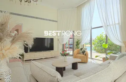 Villa - 4 Bedrooms - 6 Bathrooms for rent in Garden Homes Frond B - Garden Homes - Palm Jumeirah - Dubai