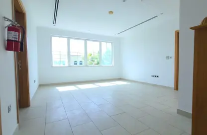 Villa - 4 Bedrooms - 5 Bathrooms for rent in Legacy - Jumeirah Park - Dubai