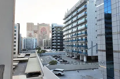 Apartment - 3 Bedrooms - 3 Bathrooms for rent in Silicon Gates 3 - Silicon Gates - Dubai Silicon Oasis - Dubai