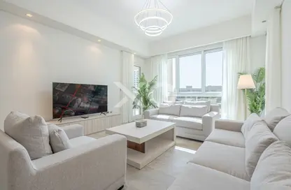 Apartment - 3 Bedrooms - 3 Bathrooms for sale in Marina Residences 4 - Marina Residences - Palm Jumeirah - Dubai