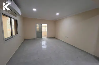 شقة - غرفة نوم - 2 حمامات للايجار في عمارة عزير - 3  الروضة - الروضة - عجمان