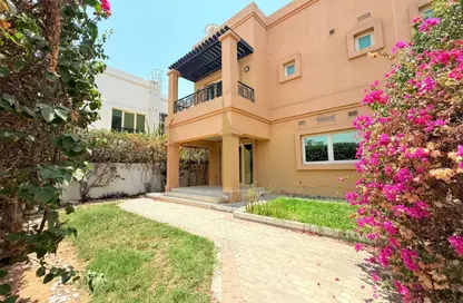 Villa - 4 Bedrooms - 4 Bathrooms for rent in Jumeirah 1 Villas - Jumeirah 1 - Jumeirah - Dubai