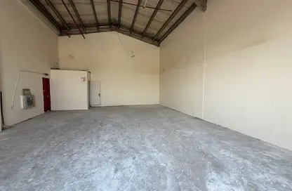 Warehouse - Studio - 1 Bathroom for rent in Al Sajaa Industrial - Al Sajaa - Sharjah
