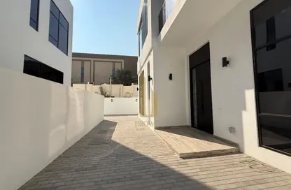 فيلا - 6 غرف نوم - 6 حمامات للايجار في فلل الجميرا 1 - جميرا 1 - جميرا - دبي