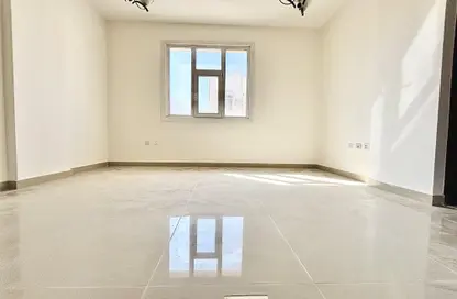 شقة - 1 حمام للايجار في مبنى مويلح - مويلح - الشارقة