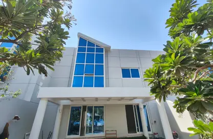 Villa - 4 Bedrooms - 6 Bathrooms for rent in 32 Villas - Dubai Media City - Dubai