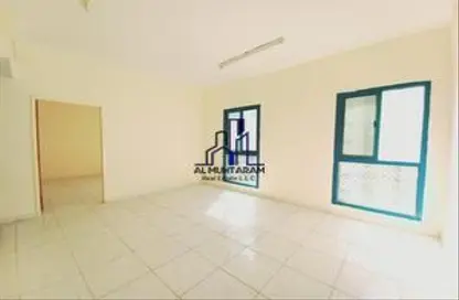 Apartment - 1 Bedroom - 1 Bathroom for rent in Qasimia 10 building - Al Mahatta - Al Qasimia - Sharjah