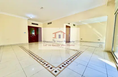 Apartment - 4 Bedrooms - 5 Bathrooms for rent in Ministries Complex - Khalifa Park - Eastern Road - Abu Dhabi