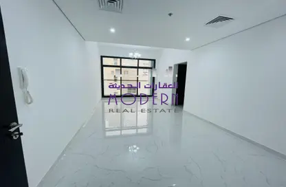 صورة لـ غرفة فارغة شقة - 2 غرف نوم - 3 حمامات للايجار في البرشاء 1 - البرشاء - دبي ، صورة رقم 1
