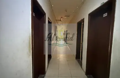 سكن عمال - استوديو - 8 حمامات للايجار في الجرف 2 - الجرف - عجمان وسط المدينة - عجمان