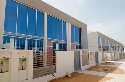 Hotel  and  Hotel Apartment - 1 Bedroom - 2 Bathrooms for rent in Rukan Tower - Dubai Land - Dubai